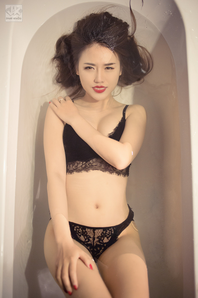 欧美日韩三级视频